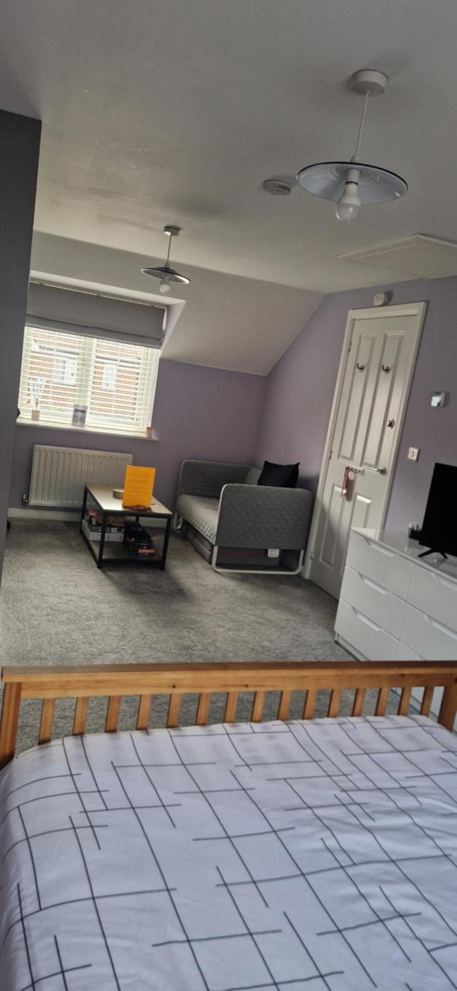 Double B&B Room In Southwater With Private Bathroom And Parking 客房 照片